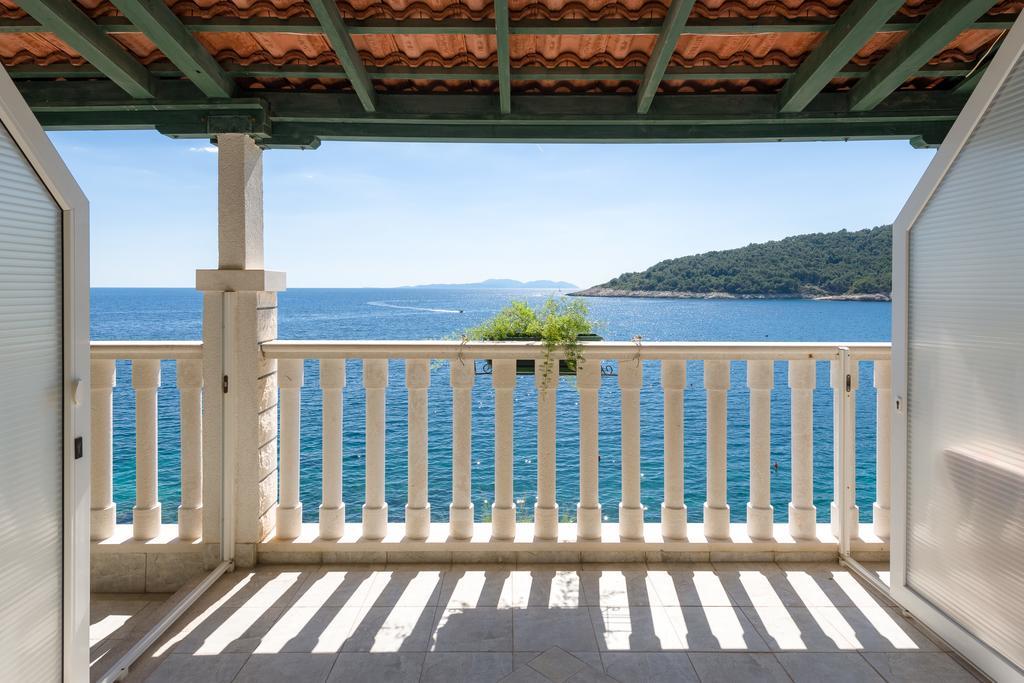 Superb Beachfront Luxury Seaview With Private Beach Milna  Eksteriør bilde