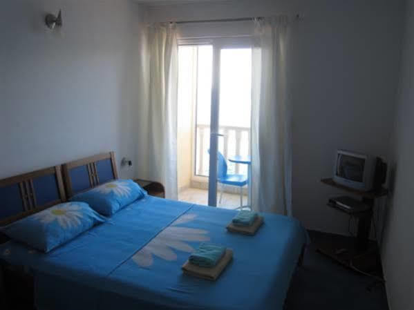 Superb Beachfront Luxury Seaview With Private Beach Milna  Eksteriør bilde