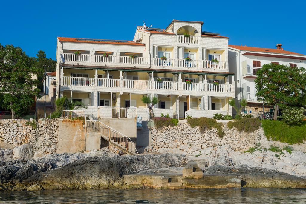Superb Beachfront Luxury Seaview With Private Beach Milna  Eksteriør bilde