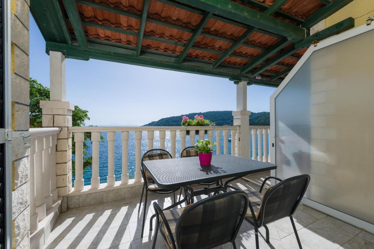 Superb Beachfront Luxury Seaview With Private Beach Milna  Eksteriør bilde